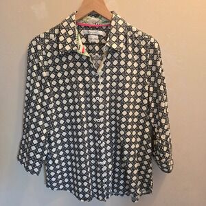 Foxcroft NYC Womens Button Down Shirt Wrinkle Free Geometric Print Size 10 Shape